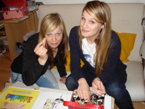 Stella und Knopfcrew